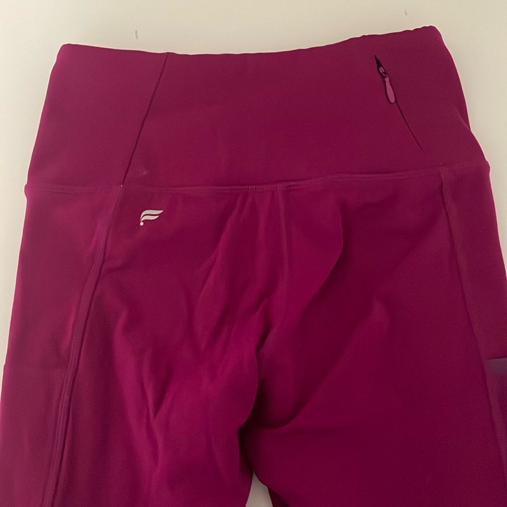 XS Fabletics leggings